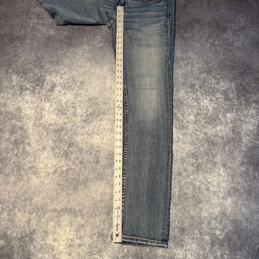 Buckle BKE Jake Straight Leg Jeans Mens 33x34 Medium Wash Blue Contrast Stitch